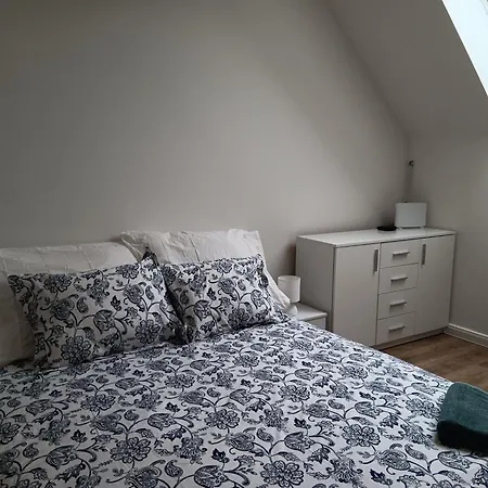 1br *