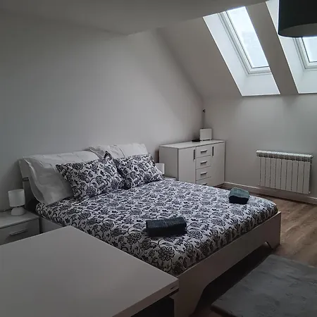1br *